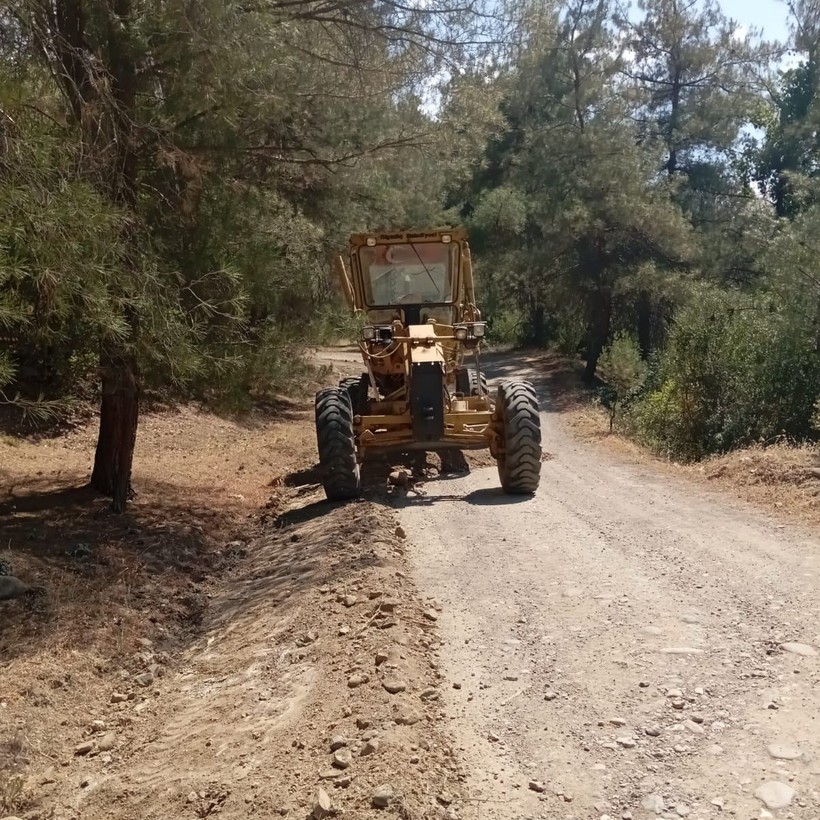 Bigadiç Belediyesi’nden Kürsü Mahallesi’nde Arazi Yolu Atağı
