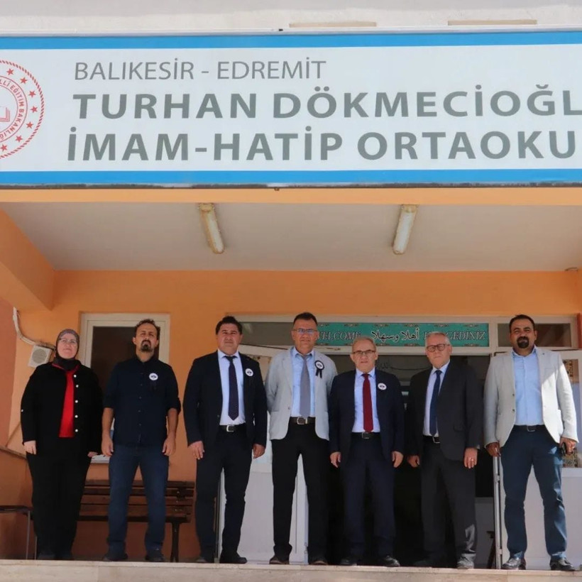 Edremit Halk Eğitimi Merkezi Geçici Yerinde Kurslarına Başladı