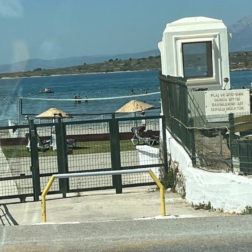 Tüm Plajlar Gerçekten Halkın mı? "Çeşme'de ki Tabelaya Tepki" - Resim: 1