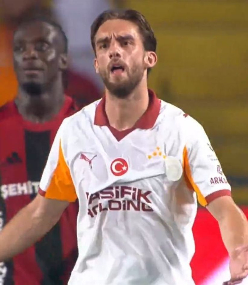 Galatasaray Maçında Puma Forması Gündem Oldu: Logo Söküldü, Yırtıldı! - Resim: 5