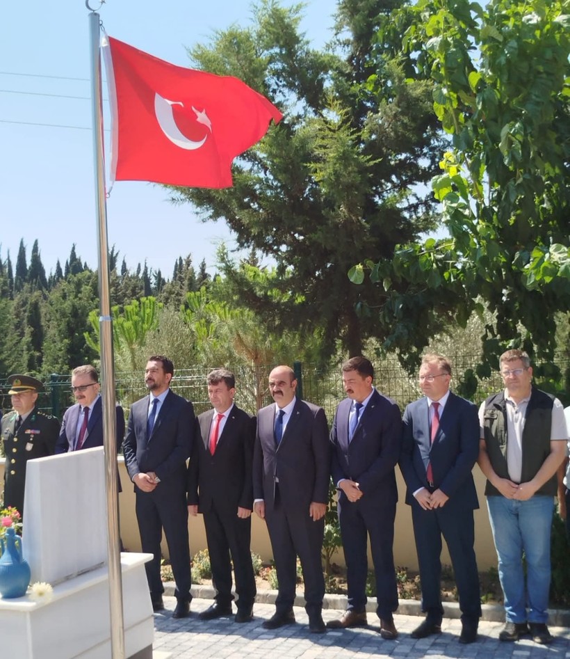  Edremit’te 15 Temmuz Etkinlikleri Şehitlik Ziyaretiyle Başladı