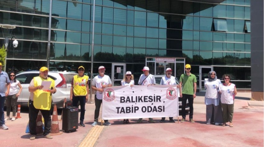 Balıkesir’de Sağlık Emekçilerinden Ortak Tepki