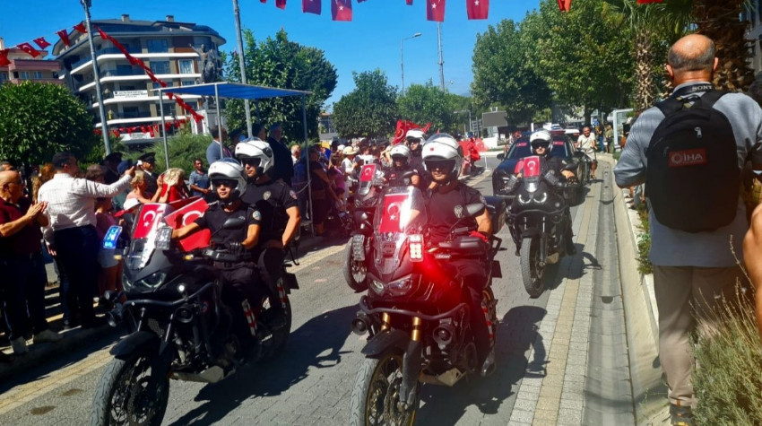 Edremit’te 30 Ağustos Coşkusu Yüreklere Sığmadı