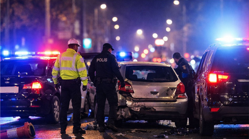 Balıkesir’de 3 Araca Çarpan Sürücü 14 Yaşında Çıktı