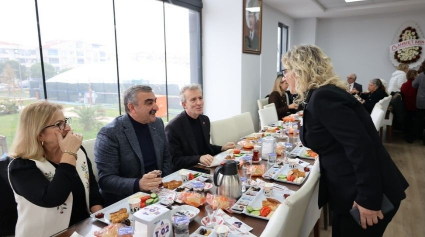 İş Kadınlarından Depremzedelere Anlamlı Destek