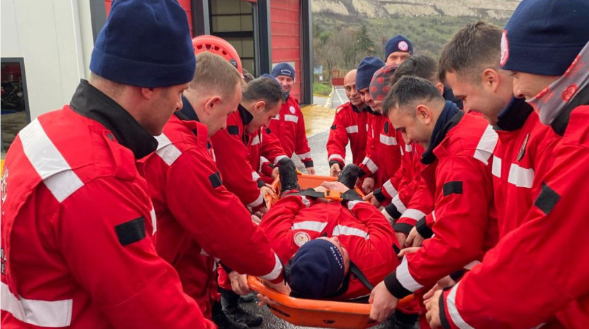 Balıkesir İtfaiyesi’nin kahramanları afetlere karşı güçleniyor