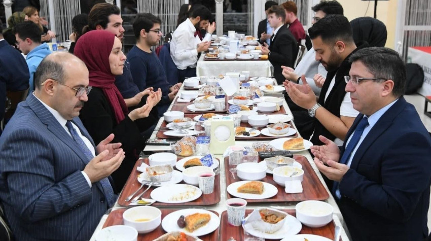 BAÜN’de 1 İftar Sofrası: Öğrencilerle Buluşma