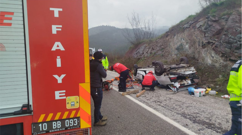 Son Dakika: Dursunbey’de Otomobil Ters Döndü: 4 Yaralı