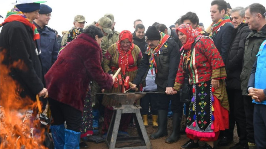 Balıkesir Valisi Demir Dövdü: İşte Nedeni!