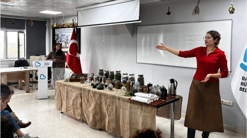 Balıkesir BAÇEM’in Ayın Atölyesi Programları Sınırları Aştı