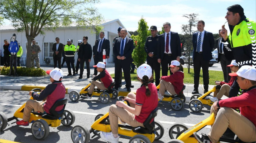 Balıkesir'de Karayolu Trafik Güvenliği Haftası: Vali Ne Mesaj Verdi?