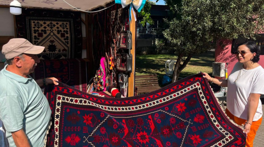 Balıkesir İl Kültür Ve Turizm Müdürü Neslihan Vurucu’dan Karakuş Halısına İlgi