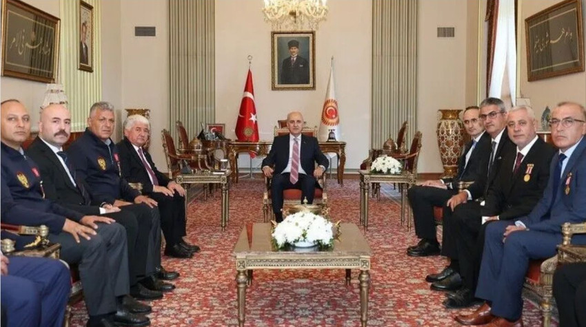 Kurtulmuş'tan 15 Temmuz gazilerine "Teşekkür Beratı" takdimi